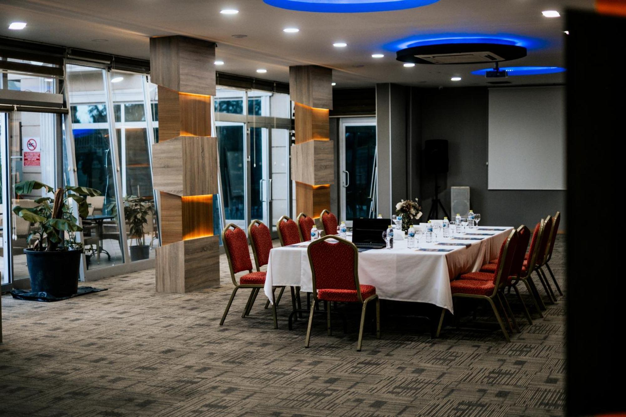 Elegance Resort Hotel & Spa Wellness-Aqua Γιάλοβα Εξωτερικό φωτογραφία
