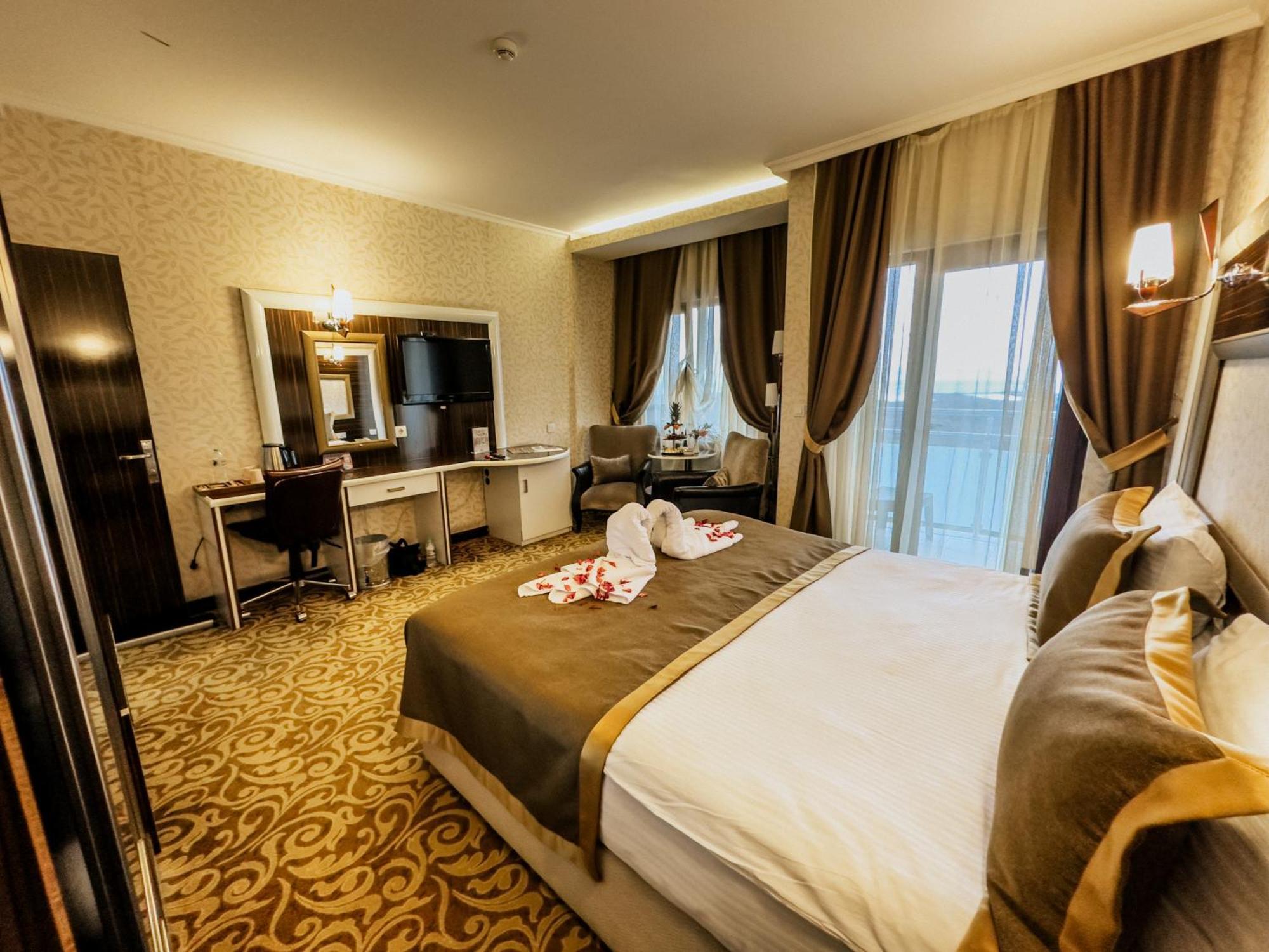 Elegance Resort Hotel & Spa Wellness-Aqua Γιάλοβα Εξωτερικό φωτογραφία