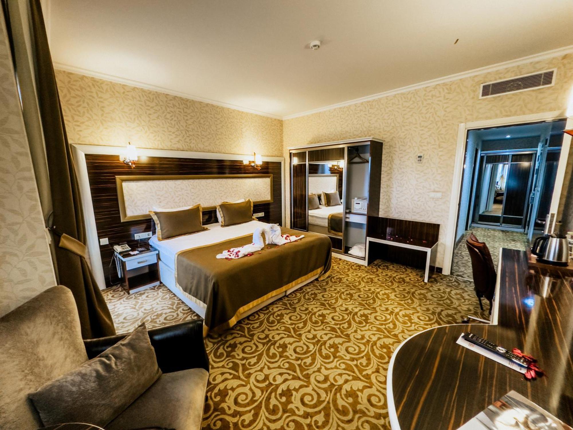 Elegance Resort Hotel & Spa Wellness-Aqua Γιάλοβα Εξωτερικό φωτογραφία